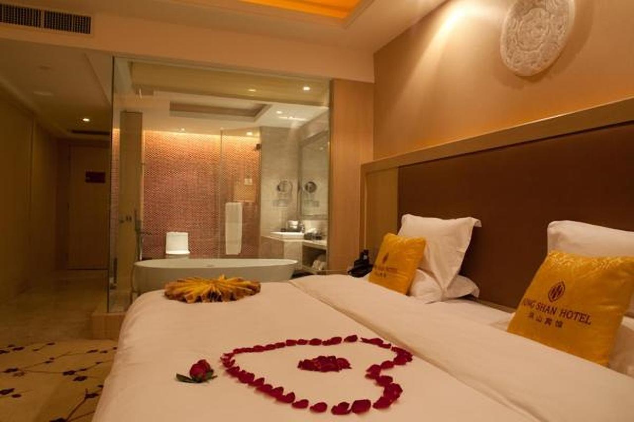Hongshan Hotel Wuhan Exteriör bild